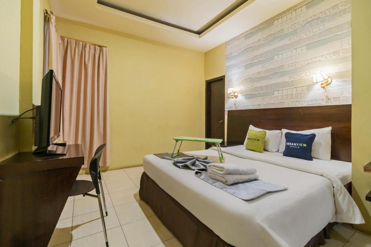 Urbanview Hotel Best Skip Palembang Exterior foto