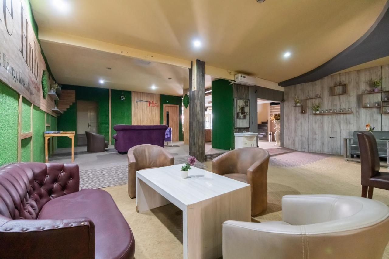 Urbanview Hotel Best Skip Palembang Exterior foto