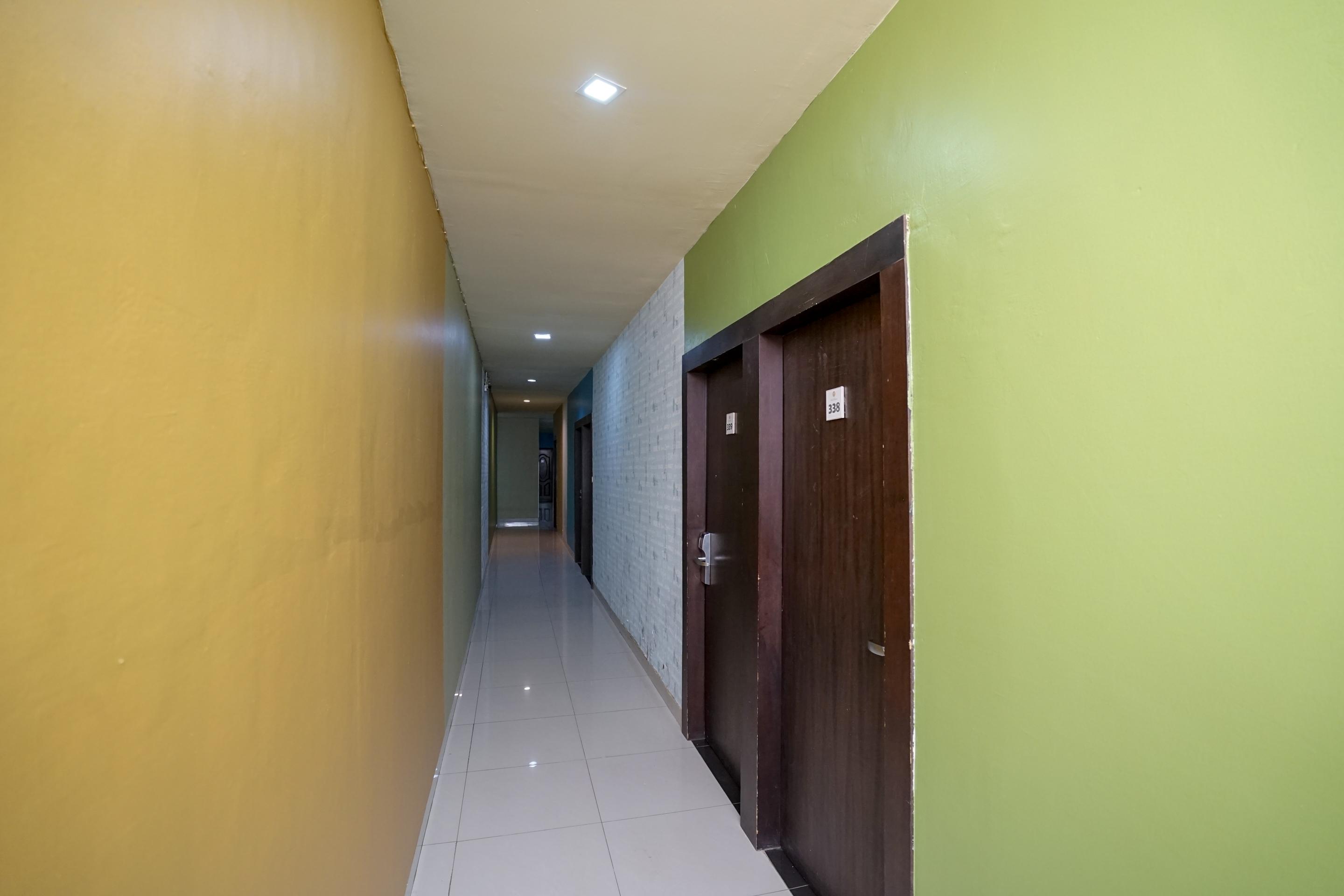 Urbanview Hotel Best Skip Palembang Exterior foto